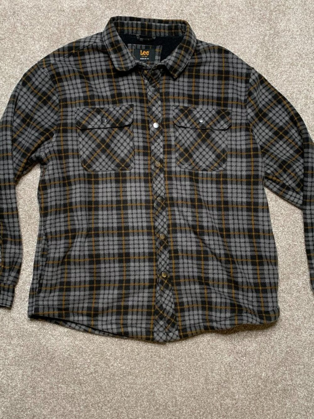 Lee Regular Fit Plaid Flannel Sweater – Men’s XXL Grey / Black Long Sleeve